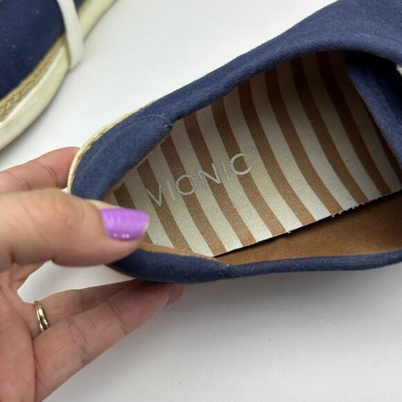 Vionic Sunny Hattie Sneaker navy blue boat shoe size 9 lace‎ up flat shoe - Picture 4 of 4